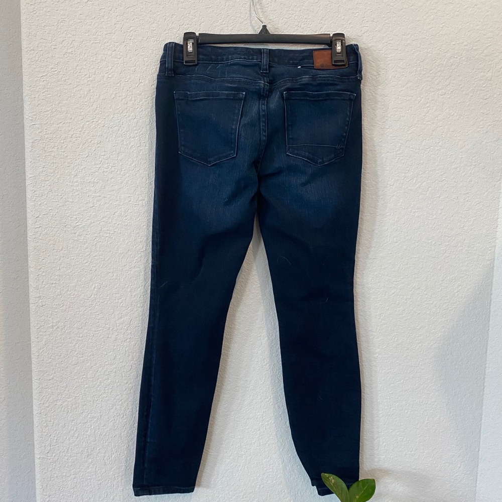 Henry & Belle super skinny ankle jean. Dark wash.